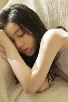 女主及笄和摄政王在亭子里的小说